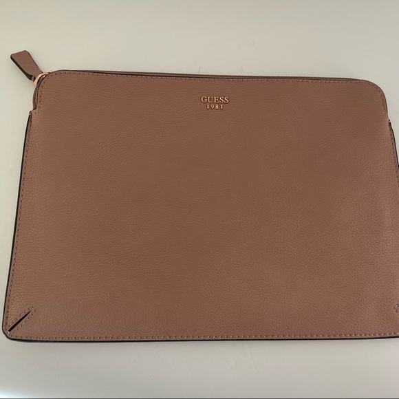 Guess Pink Zippered Laptop Case 14x9.5” - Picture 1 of 7